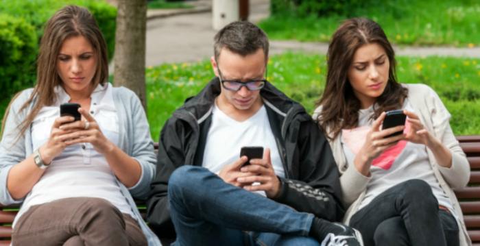 "Cognitive offloading": Is the Internet affecting human memory? 