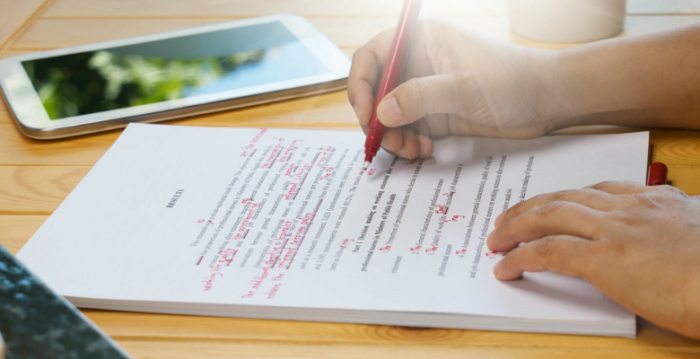 科研寫作：逗號、括號和破折號使用技巧