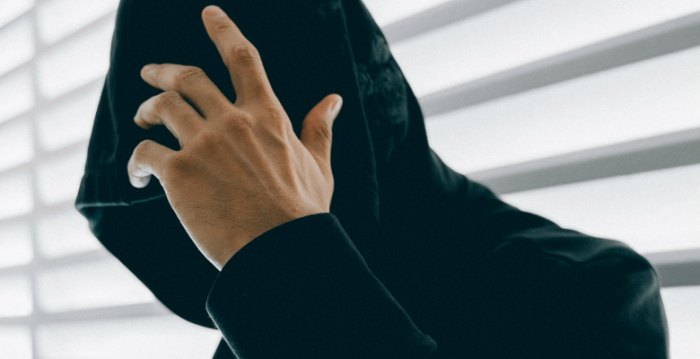 論文“不端”，第一作者負全責？